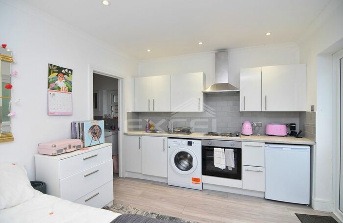 Studio To Rent In Aberdare Gardens, South Hampstead, London, NW6