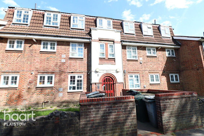 2 Bedroom Apartment For Sale In Prince Regent Lane Plaistow, London, E13