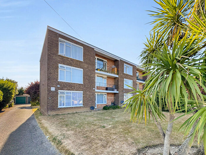 Studio For Sale In Wallace Avenue, Worthing, BN11