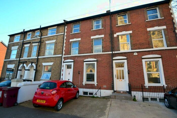 6 Bedroom Terraced House To Rent In Watlington Street, Reading, RG1