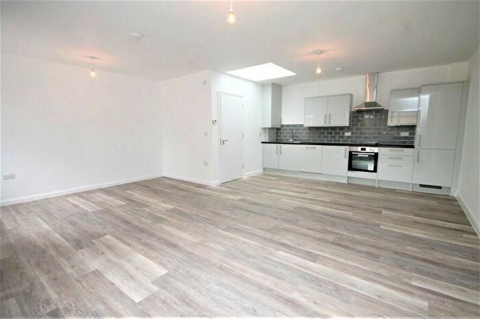 Studio To Rent In Stanmore Hill, Stanmore, HA7