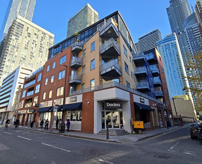 2 Bedroom Penthouse To Rent In Manilla Street, London, E14
