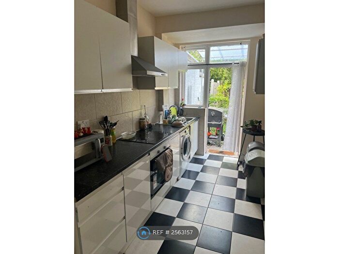 3 Bedroom Terraced House To Rent In Perth Road, London, N22