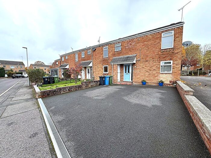 3 Bedroom Terraced House For Sale In Yeatminster Road, Canford Heath, Poole, BH17
