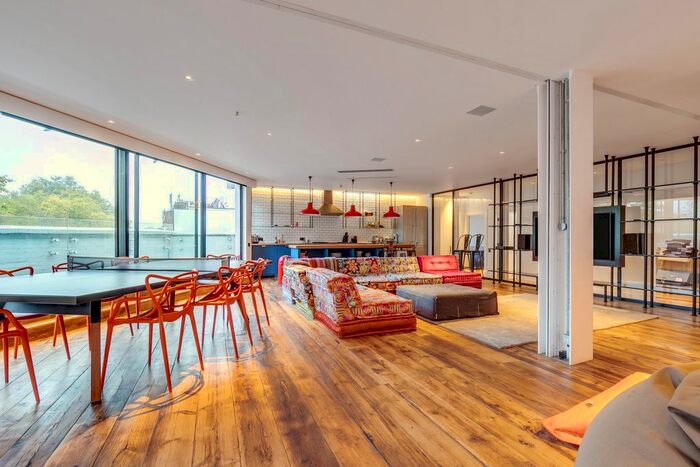 3 Bedroom Flat To Rent In New Kings Road, London, SW6