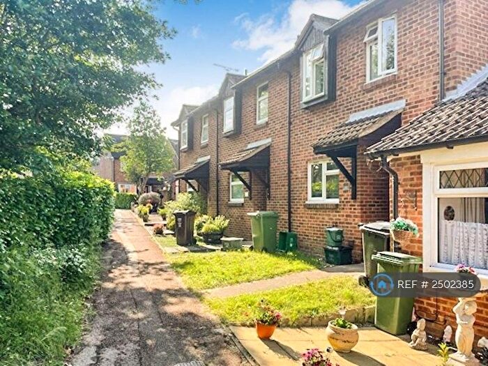 2 Bedroom Terraced House To Rent In Ripon Way, St Albans, AL4