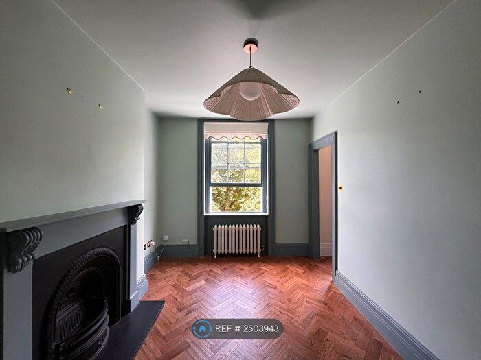 1 Bedroom Flat To Rent In Highbury Park, London, N5