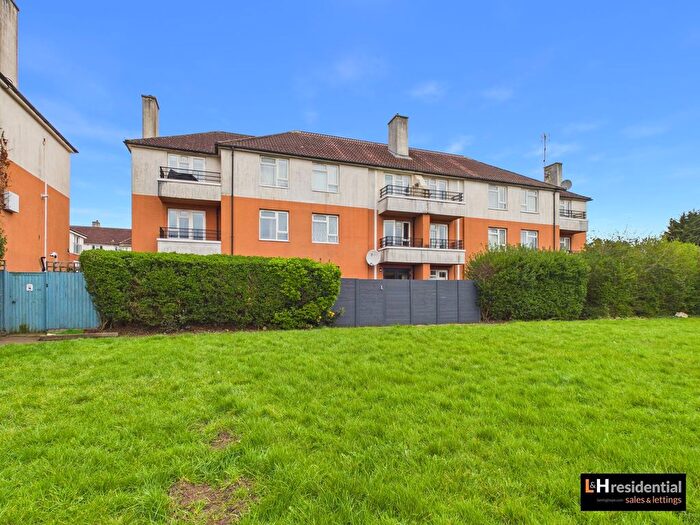 1 Bedroom Flat For Sale In Tempsford Avenue, Borehamwood, WD6