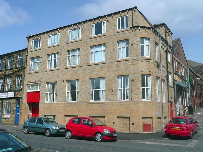 Studio To Rent In Sunbridge Road, Bradford, West Yorkshire, BD1
