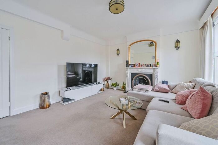 2 Bedroom Flat To Rent In Bryanston Place, Portman Estate, London, W1H