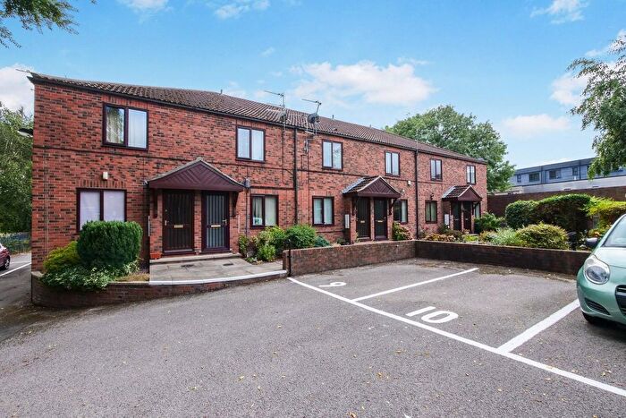 1 Bedroom Flat For Sale In Melrosegate, York, YO10