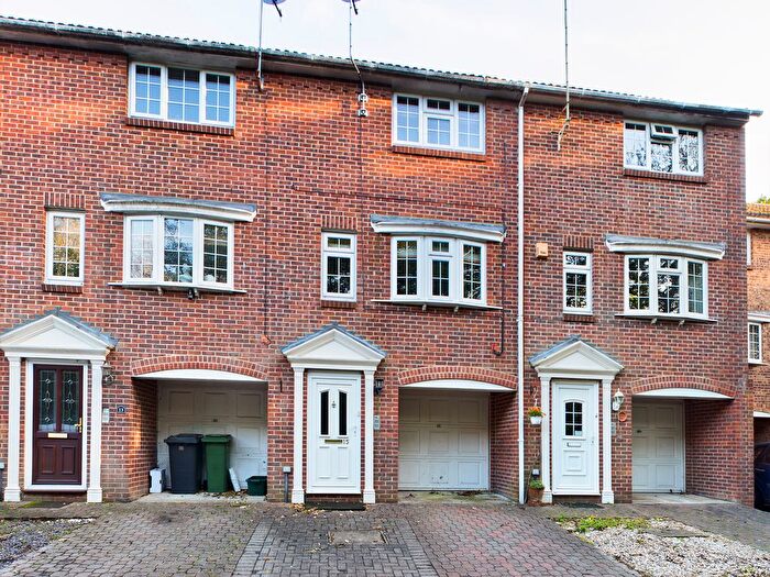 2 Bedroom Town House To Rent In Longacre Rise, Chineham, Basingstoke, RG24