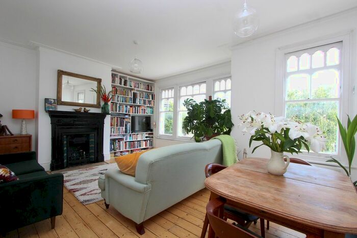 3 Bedroom Flat To Rent In Rosebery Road, Muswell Hill, N10