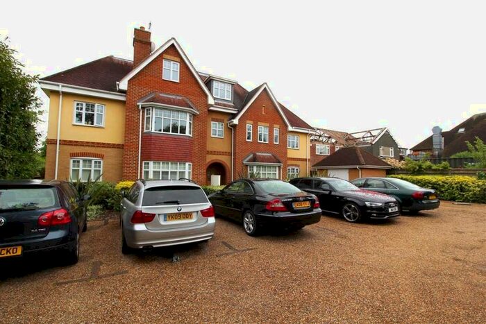 2 Bedroom Apartment To Rent In Shoppenhangers Road, Maidenhead, SL6