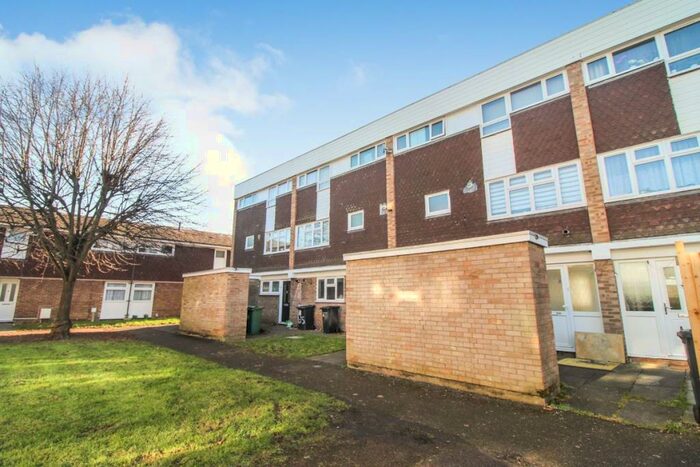 1 Bedroom Maisonette To Rent In Abbott Crescent, Kempston, Bedford, MK42