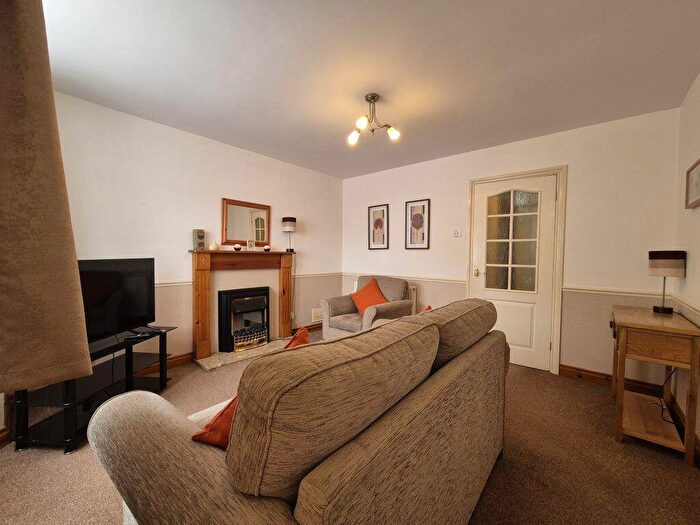 1 Bedroom Flat To Rent In Dubarry Avenue, Kingswinford, DY6