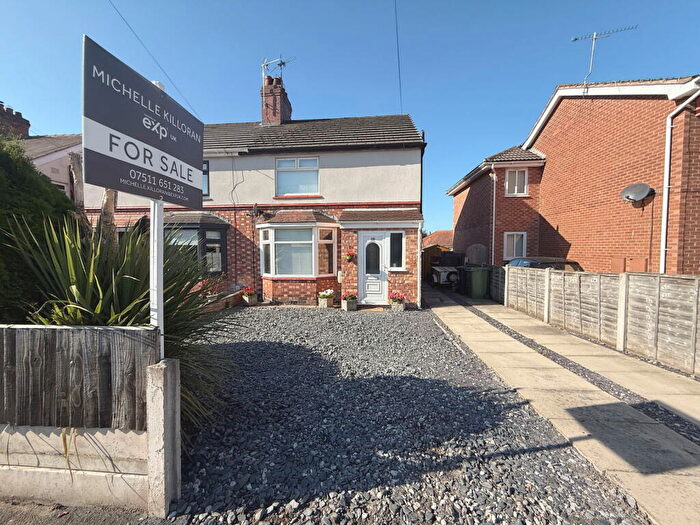 3 Bedroom Semi-Detached House For Sale In Crook Lane, Winsford, CW7