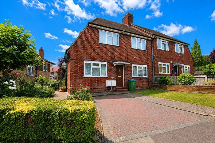 2 Bedroom Maisonette For Sale In Voce Road, Plumstead, SE18