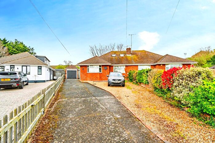 3 Bedroom Bungalow For Sale In Pines Avenue, Worthing, West Sussex, BN14