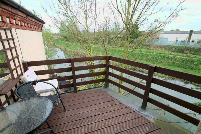 2 Bedroom Apartment To Rent In Dixon Street, Lincoln, LN5