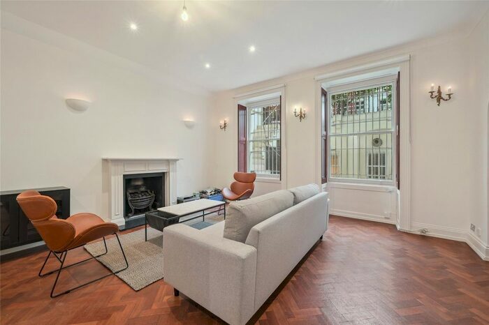 2 Bedroom Flat To Rent In Queen's Gate, London, SW7
