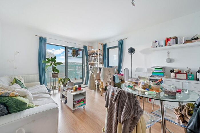 1 Bedroom Flat To Rent In Lock House, Oval Road, Camden, NW1