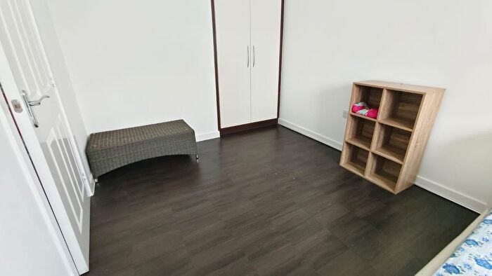 5 Bedroom Town House To Rent In Hurrell Drive, Harrow, Greater London, HA2