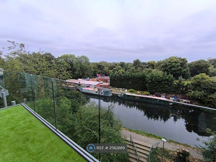 1 Bedroom Flat To Rent In Jessop Court, Uxbridge, UB8