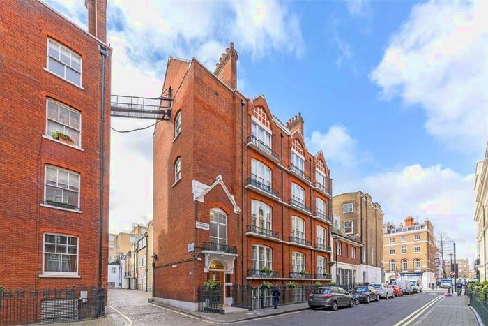 4 Bedroom Flat To Rent In Porter Street, London, W1U
