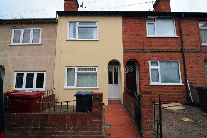 4 Bedroom Terraced House To Rent In Blenheim Gardens, Reading - Gas Included, RG1