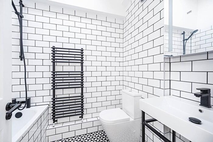 Studio To Rent In Magri Walk, Whitechapel, London, E1