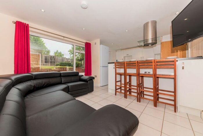 1 Bedroom Property To Rent In Crossways, Canterbury, CT2