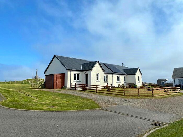2 Bedroom Semi-Detached Bungalow For Sale In Scarinish, Isle Of Tiree, PA77