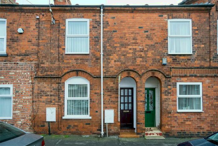 2 Bedroom Terraced House To Rent In Queen Street, Withernsea, HU19