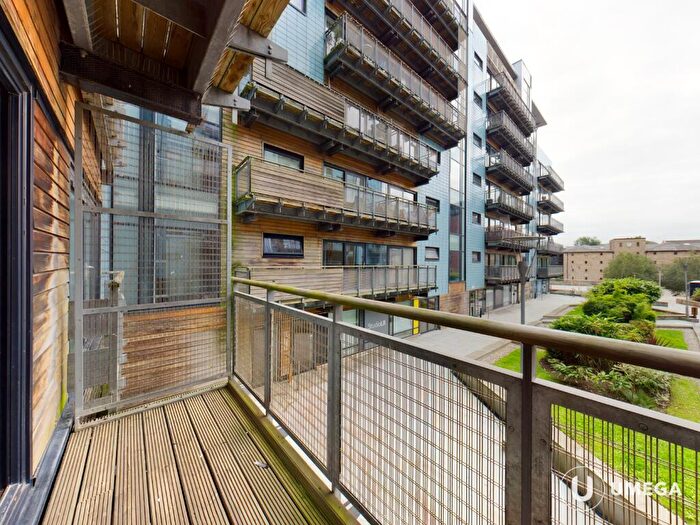 2 Bedroom Apartment To Rent In Breadalbane Street, Bonnington, Edinburgh, EH6