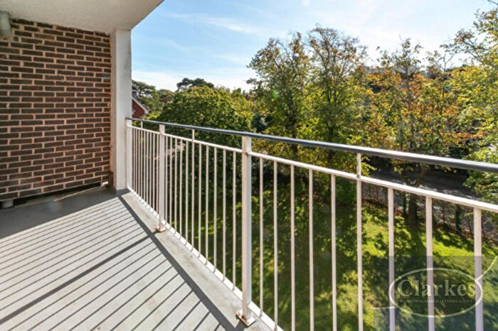 2 Bedroom Apartment For Sale In Bourne Pines, - Christchurch Road, Bournemouth, BH1