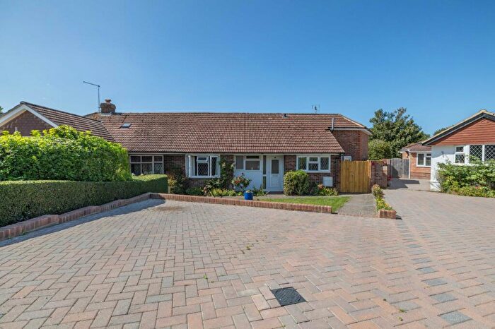 4 Bedroom Bungalow For Sale In St. Lawrence Close, Canterbury, Kent, CT1