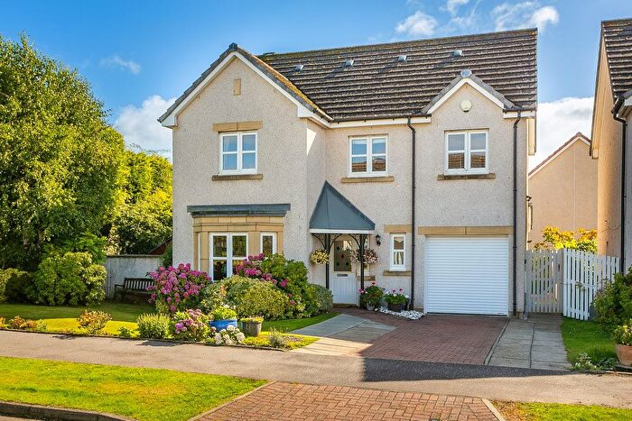 4 Bedroom Detached House For Sale In Buie Brae, Kirkliston, EH29
