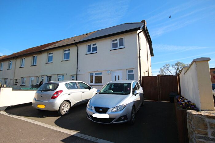 3 Bedroom Semi Detached House To Rent In St. Audries Close, Bridgwater, TA5