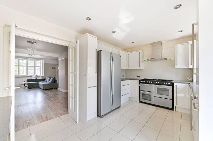 4 Bedroom Semi-Detached House To Rent In Hollington Crescent, Motspur Park, New Malden, KT3