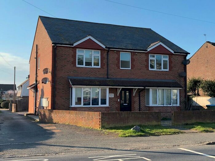 2 Bedroom Flat To Rent In Seaton Court, Lyminster Road, Littlehampton, BN17