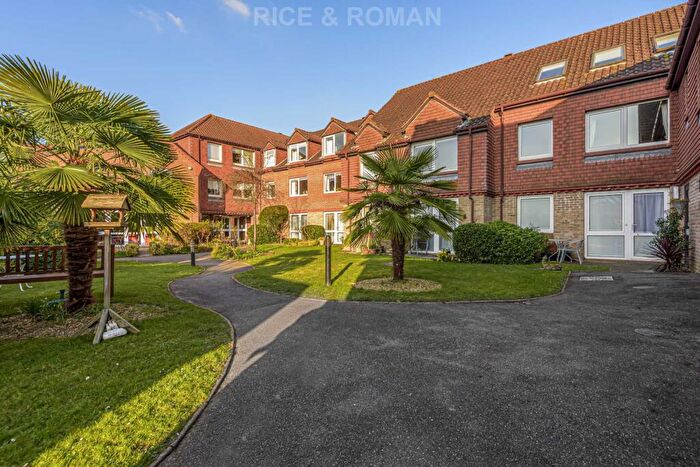 1 Bedroom Retirement Property To Rent In Springfield Meadow, Weybridge, KT13
