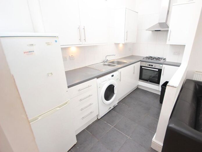 5 Bedroom Flat To Rent In Smithdown Road, L15