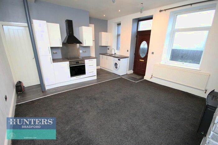 1 Bedroom Terraced House To Rent In Hill Street, Bradford, West Yorkshire, BD6