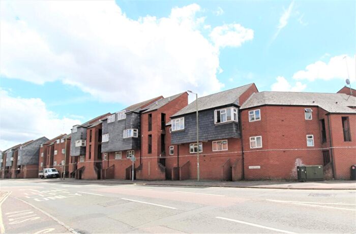 1 Bedroom Flat To Rent In Jubilee Court, Banbury, OX16