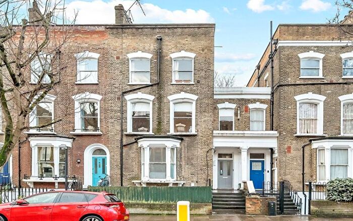 1 Bedroom Flat For Sale In Beresford Road, Highbury, N5