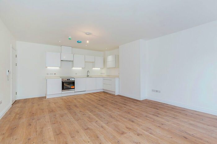 2 Bedroom Flat To Rent In Phoenix Road, Camden, NW1