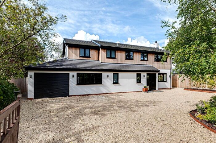 4 Bedroom Detached House For Sale In Townfield Lane, Mollington, CH1