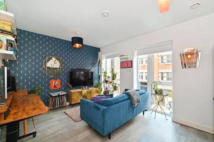 1 Bedroom Flat For Sale In Bond Street, London, W5