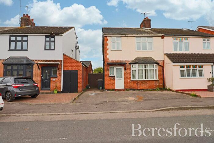 3 Bedroom Semi Detached House For Sale In Lynmouth Avenue, Chelmsford, CM2